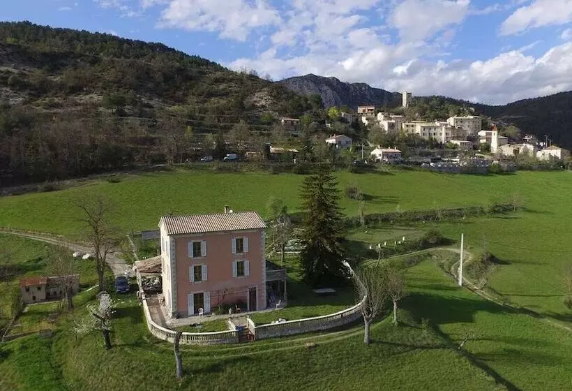 ベッドアンドブレックファースト La Villa Du Collet
