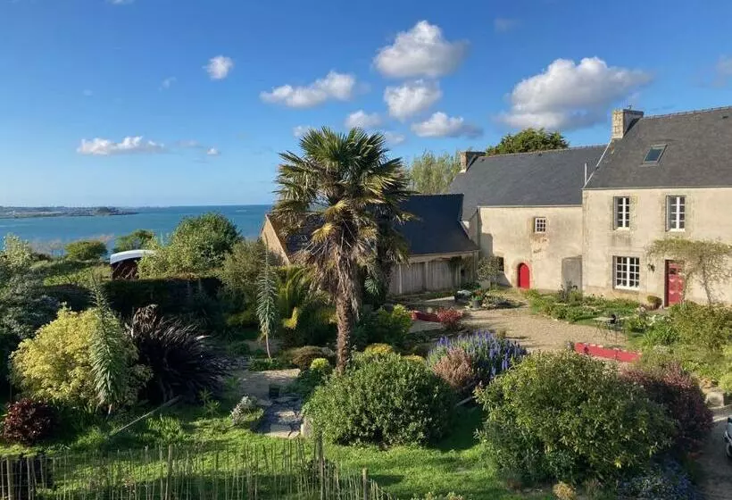 ベッドアンドブレックファースト Les Chambres Du Mad