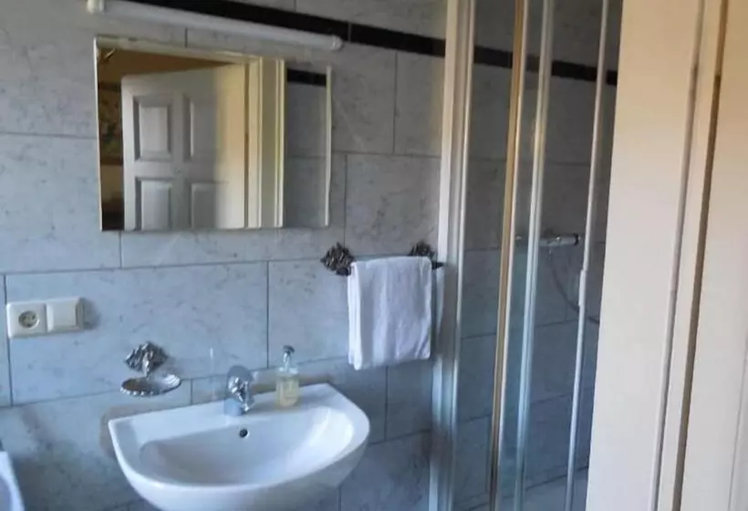 Aamiaismajoitus (B&B) Villa Romantica