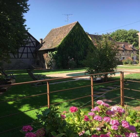 Отель Auberge Saint Laurent