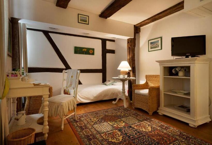 Отель Auberge Saint Laurent