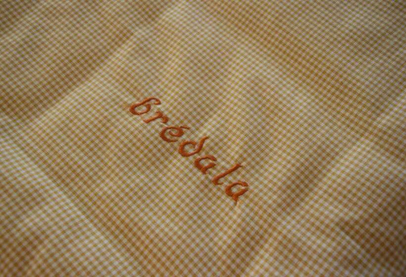 Отель Auberge Saint Laurent