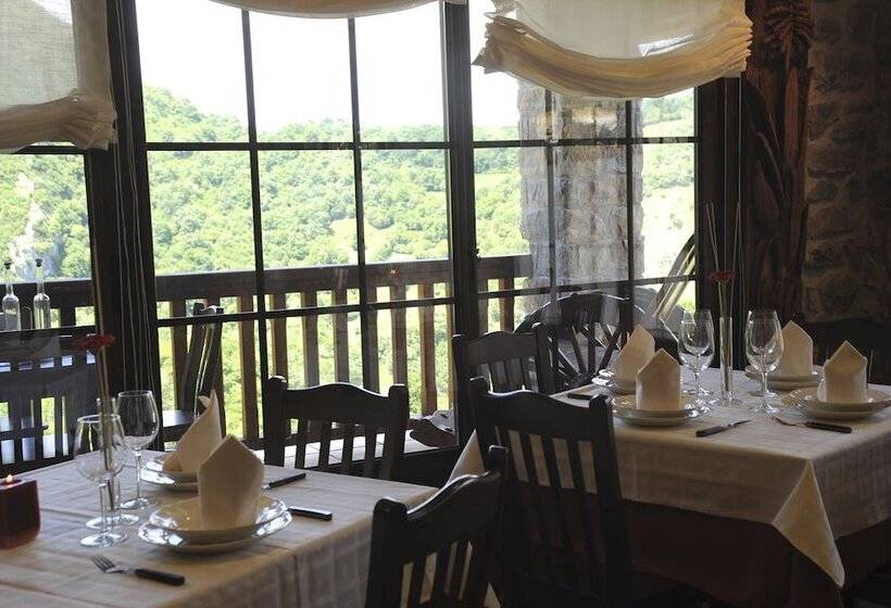 فندق El Quesar De Gamoneo