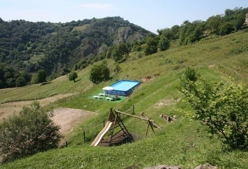 فندق El Quesar De Gamoneo