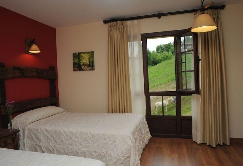 فندق El Quesar De Gamoneo