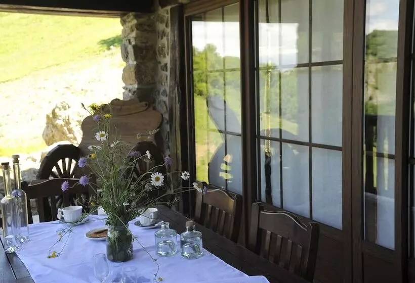 ホテル El Quesar De Gamoneo