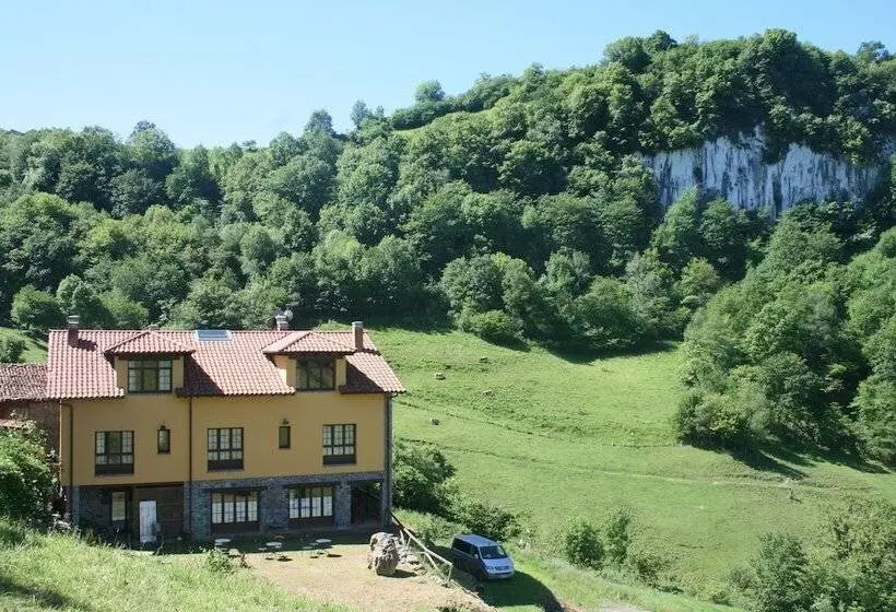 ホテル El Quesar De Gamoneo