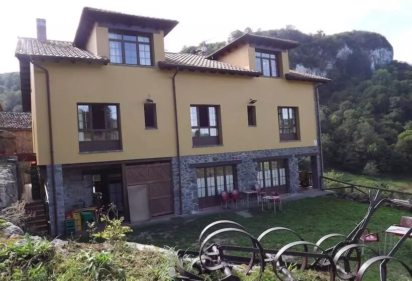 ホテル El Quesar De Gamoneo