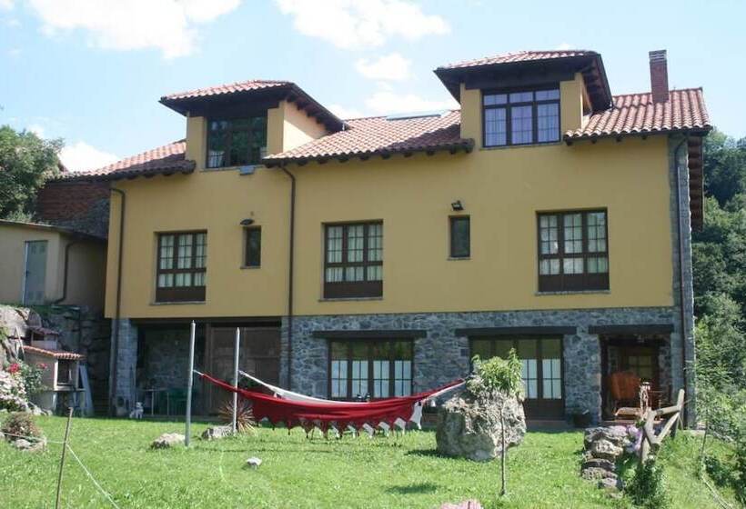 فندق El Quesar De Gamoneo