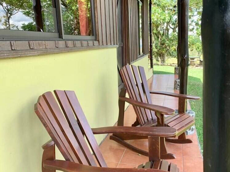 בית מלון כפרי Epic Adventure Lodge