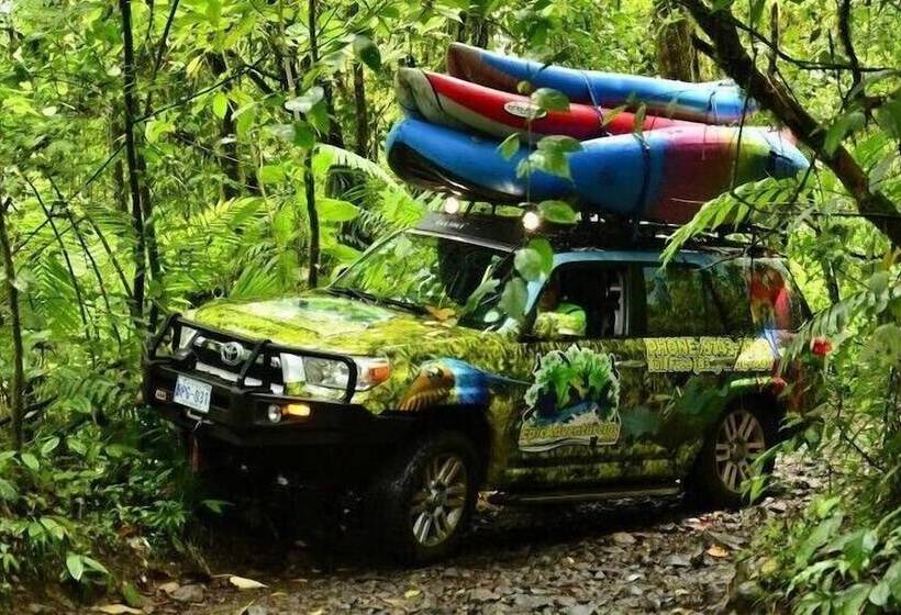 בית מלון כפרי Epic Adventure Lodge