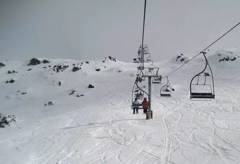 Hotelli Knockshannoch Ski Lodge