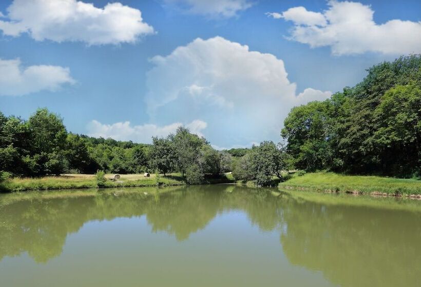 בית מלון כפרי La Mandrélie