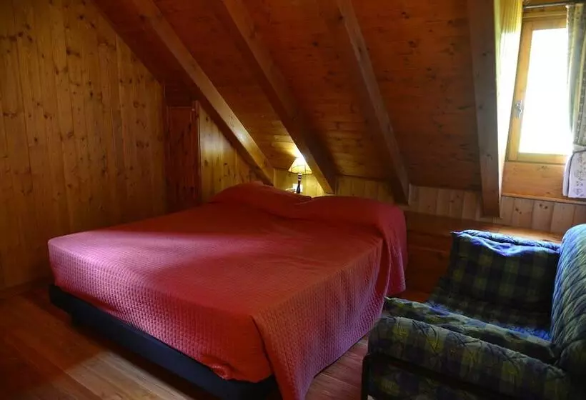 Maaseutuhotelli Agriturismo Pian Dei Tass