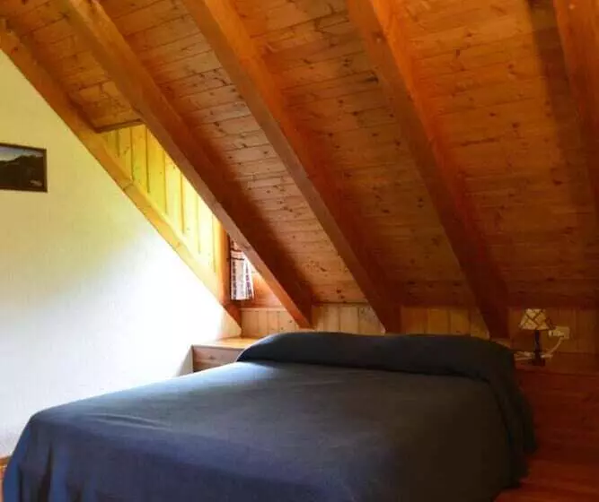 Maaseutuhotelli Agriturismo Pian Dei Tass