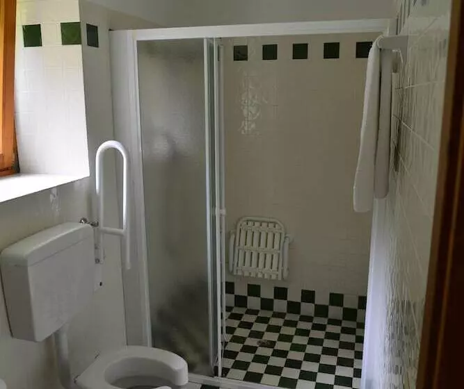 Maaseutuhotelli Agriturismo Pian Dei Tass