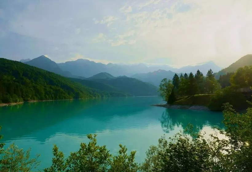 Maaseutuhotelli Agriturismo Pian Dei Tass