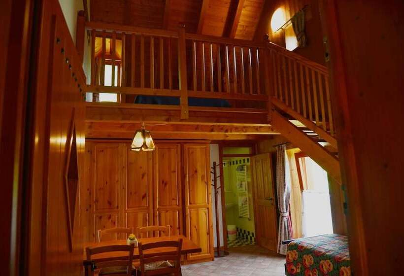 교외 호텔 Agriturismo Pian Dei Tass