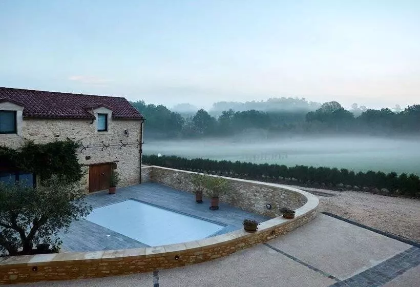 Majatalo Chambres D Hôtes La Tour De Ginaillac