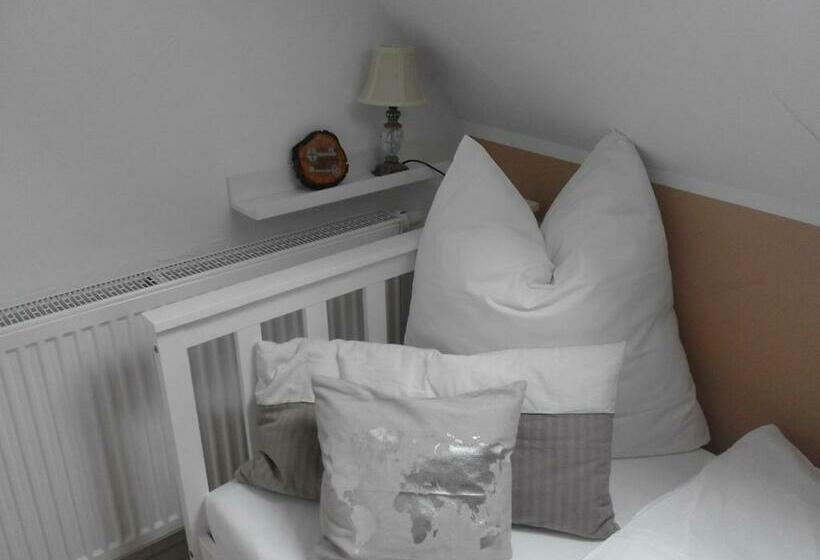 بنسيون Guest House Dommitzsch