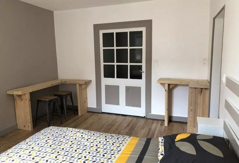 ペンション La Chambre D Emilie