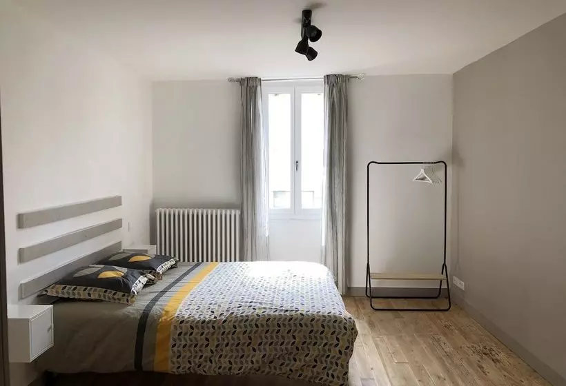 ペンション La Chambre D Emilie