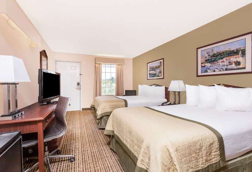 هتل Baymont By Wyndham Albany At Albany Mall