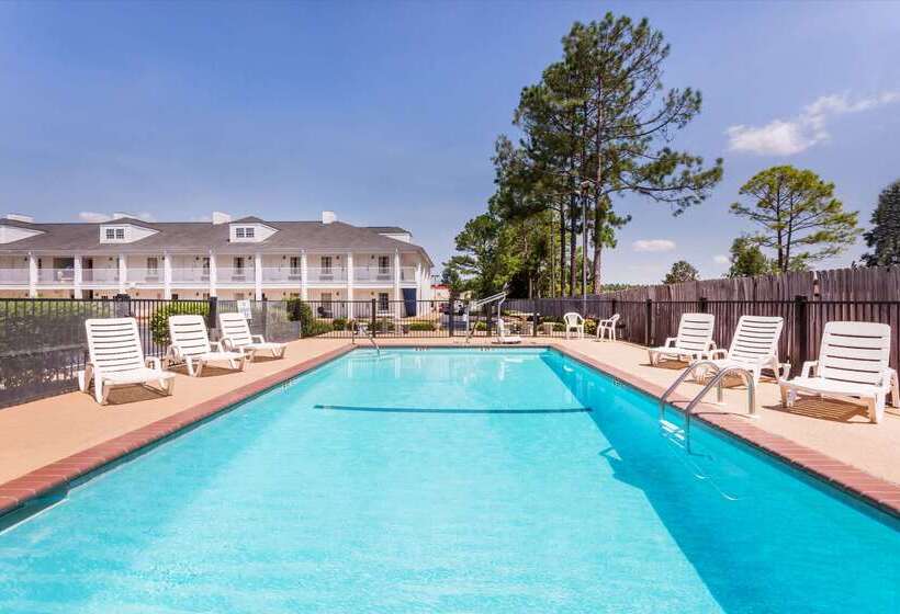 هتل Baymont By Wyndham Albany At Albany Mall