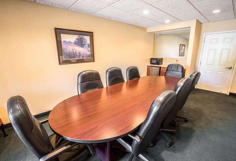 Отель Quality Inn Greeneville