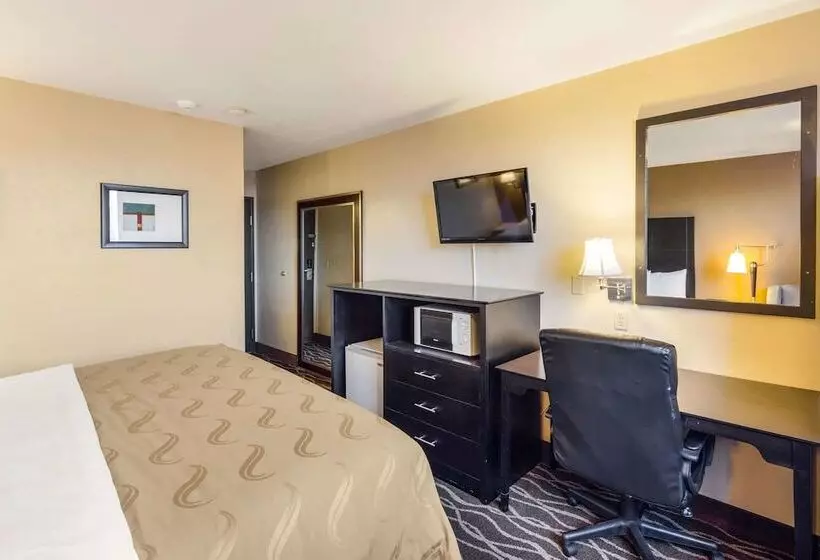 호텔 Quality Inn