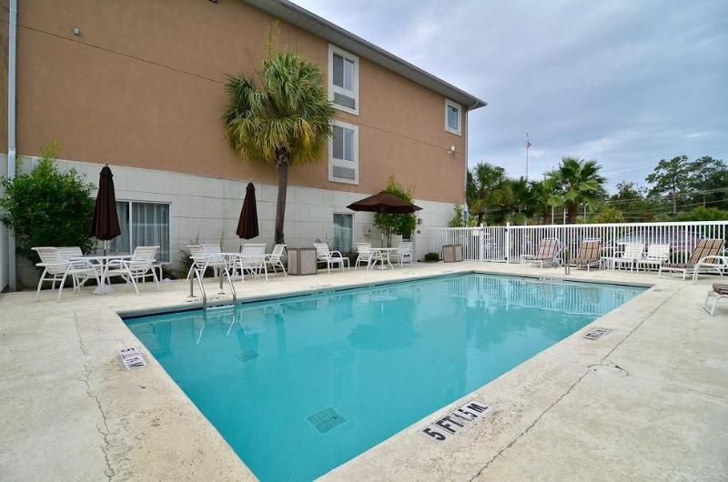 هتل Sleep Inn & Suites