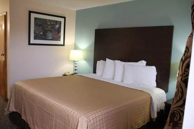 בית מלון כפרי Sterling Inn Niagara Falls Near Iag Airport