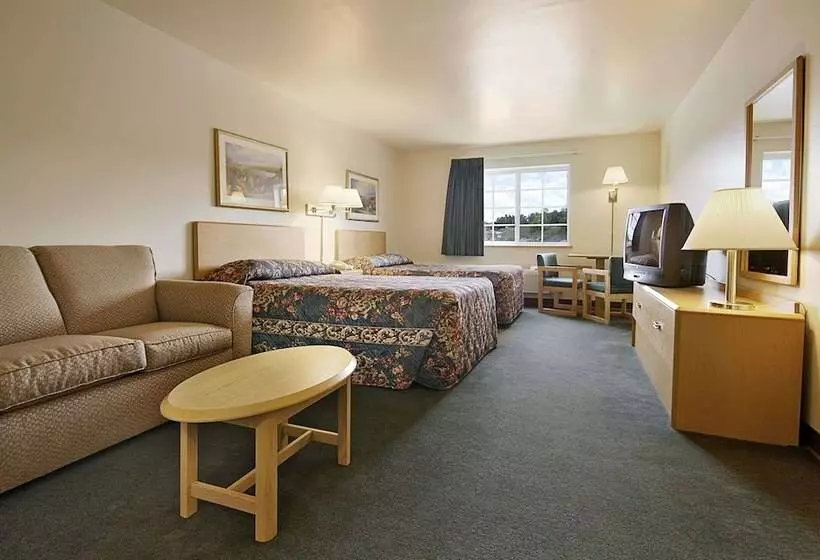 Hotel Super 8 By Wyndham Ava