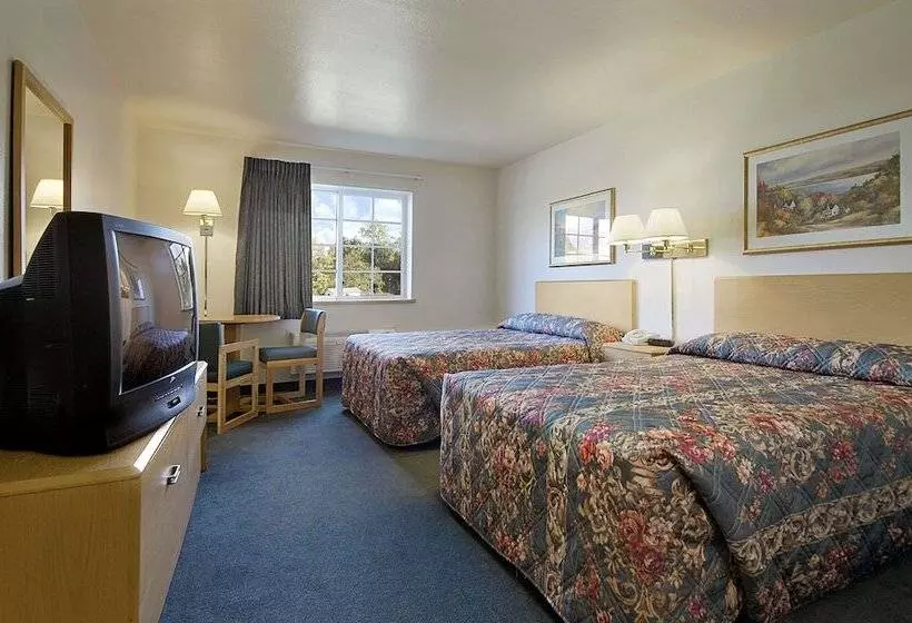 Hotel Super 8 By Wyndham Ava