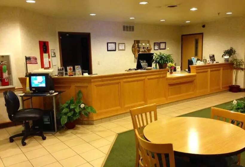 Hotel Super 8 By Wyndham Ava