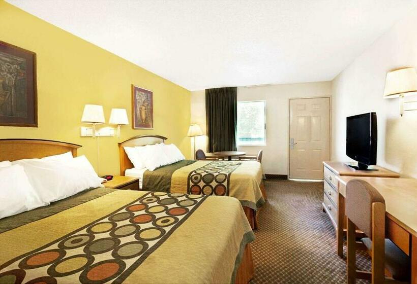 هتل Super 8 By Wyndham Charlotte Downtown Area