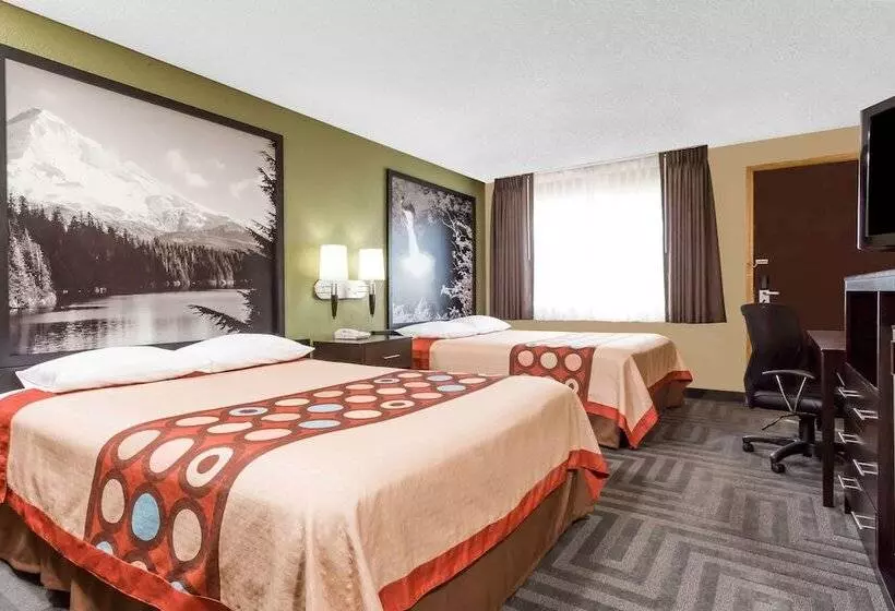 Отель Super 8 By Wyndham Lagrande