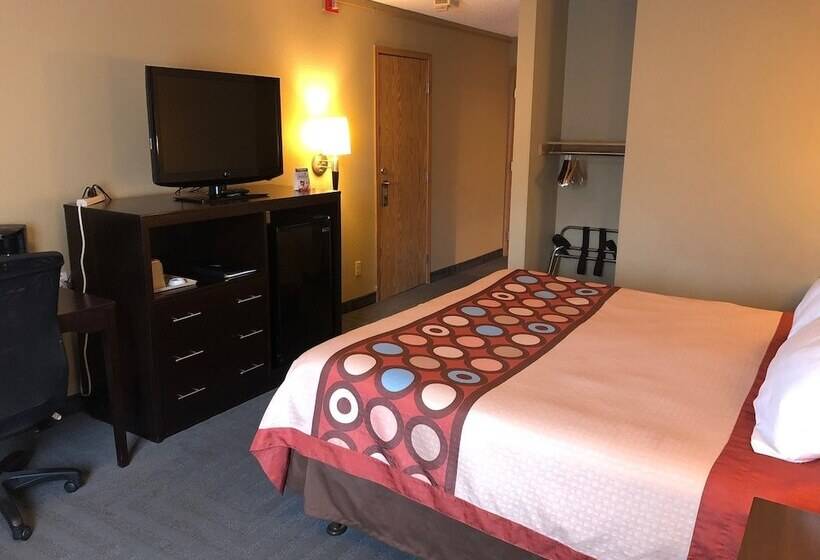 Hotel Super 8 By Wyndham Lagrande