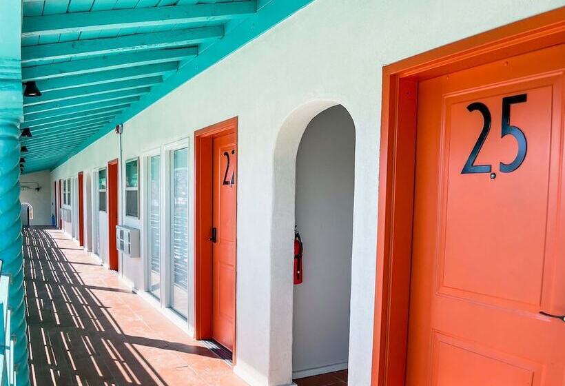 هتل Taos Motor Lodge