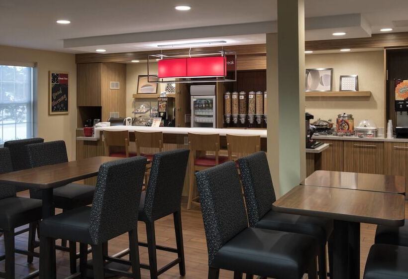 בית מלון כפרי Towneplace Suites Chicago Lombard