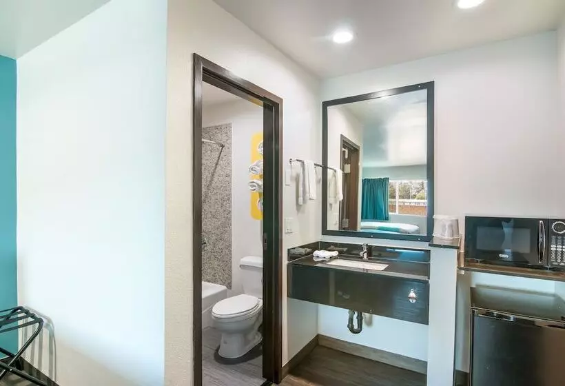 Motel 6south El Monte, Ca  Los Angeles