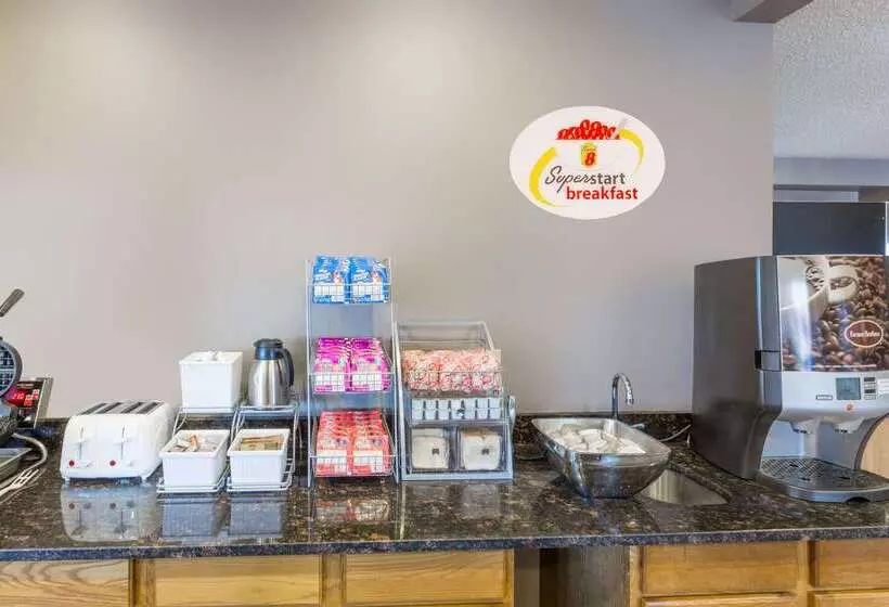 汽车旅馆 Super 8 By Wyndham Carroll/east