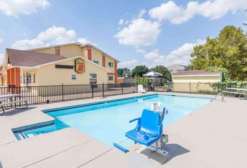 Motel Super 8 By Wyndham Chickasha