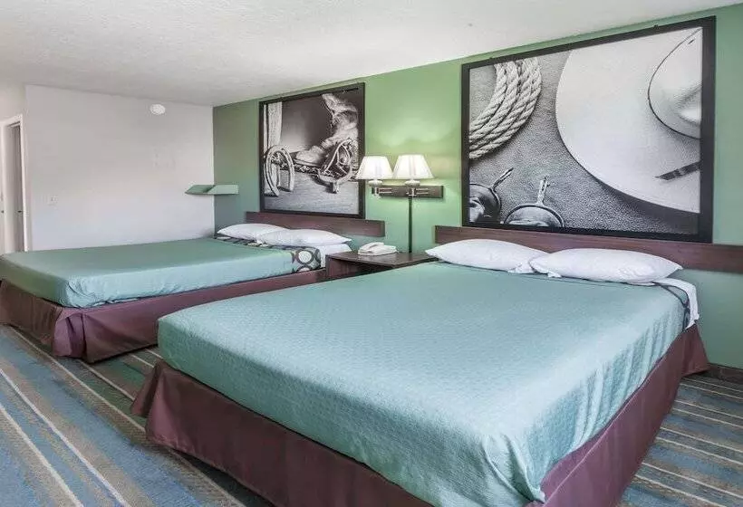 汽车旅馆  Super 8 By Wyndham Chickasha