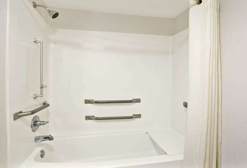 مُتل Super 8 By Wyndham Gainesville