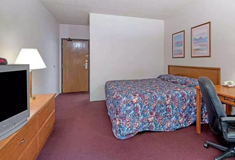 汽车旅馆  Super 8 By Wyndham Groton