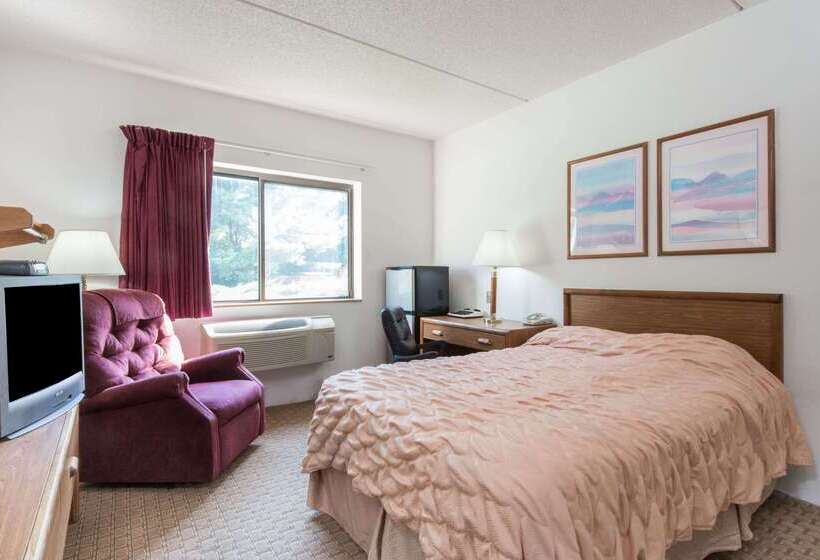 Motel Super 8 By Wyndham Groton