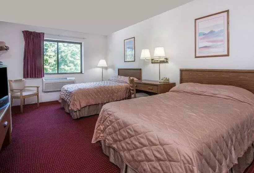 汽车旅馆  Super 8 By Wyndham Groton