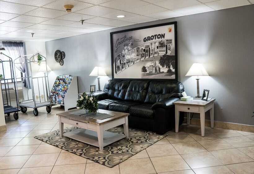 Motel Super 8 By Wyndham Groton