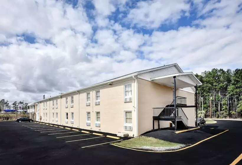 מוטל Super 8 By Wyndham Manning